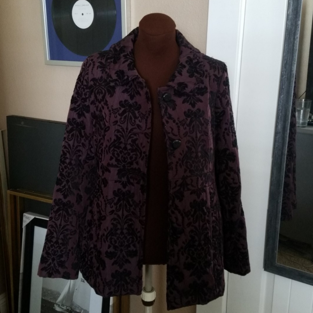 Coat - Picture 1 of 5